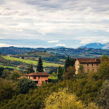 Charming Barolo Wine Loft Hotel Monforte D'Alba Exterior photo